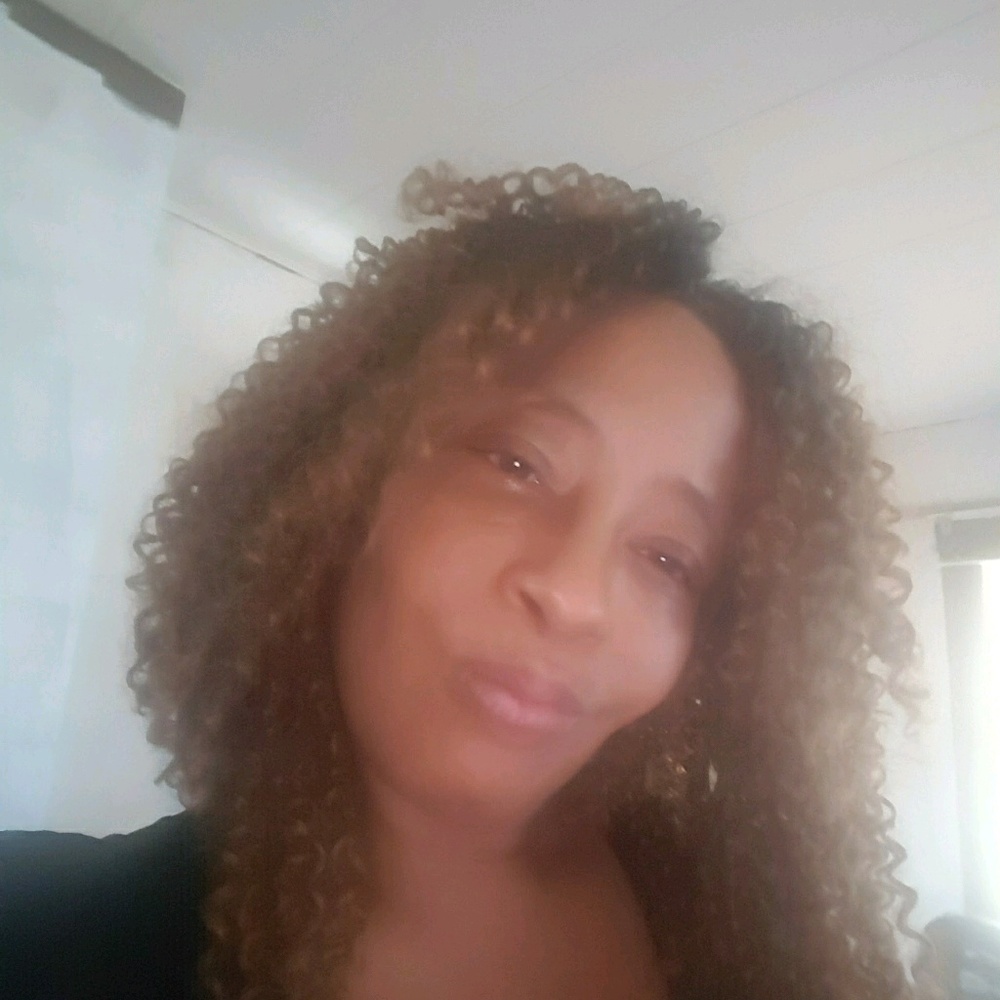 Meet your Posher, Latonya